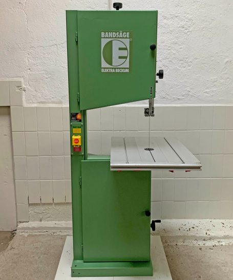 Eine Elektra Beckum BAS 500 DNB Bandsäge von Baujahr 1995