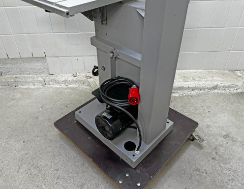 in 1997/1998 folgte eine gewisse Zeit ein größerer Motor mit der gleichen Bezeichnung BAS 500 und der gleichen Bestellnummer